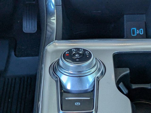 Certified 2024 Ford Edge Titanium w/ Titanium Elite Package image 20