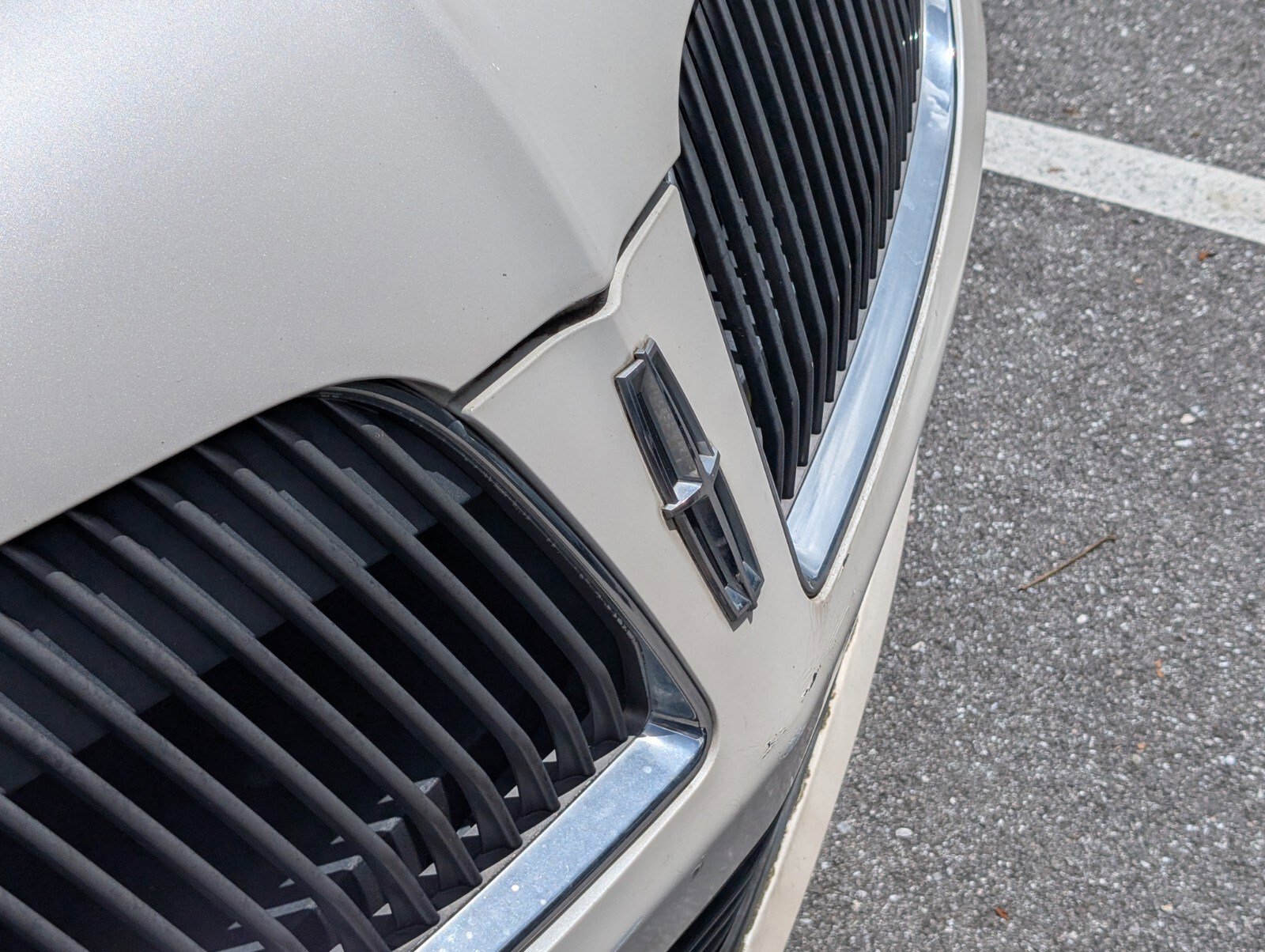 Used 2013 Lincoln MKT FWD image 22