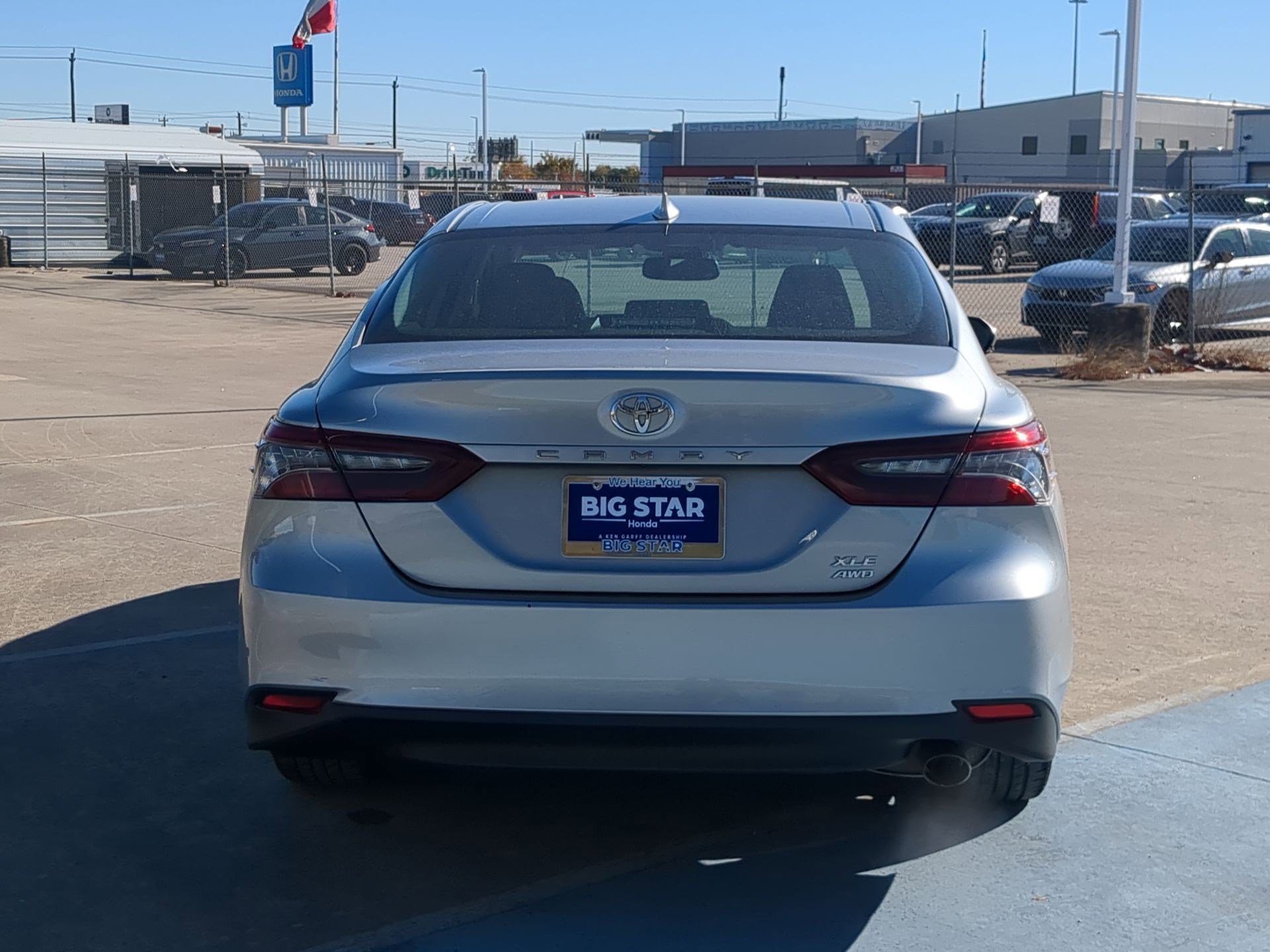 Used 2023 Toyota Camry XLE image 5