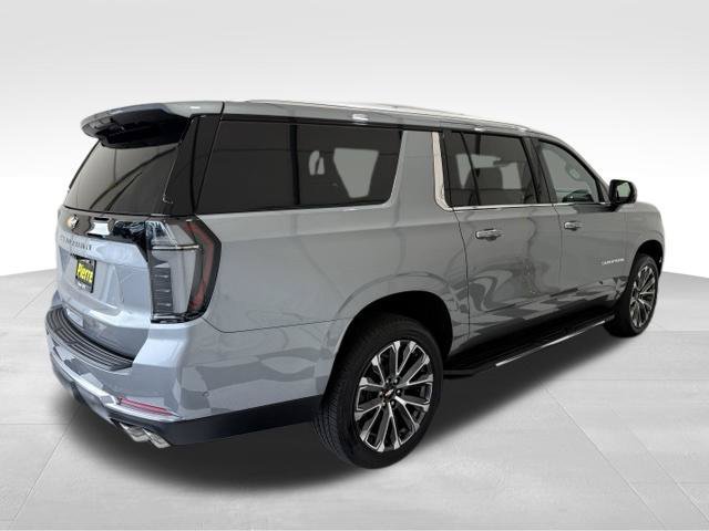 Used 2026 Chevrolet Suburban High Country w/ Sun And Tow Package AWD/4WD image 8