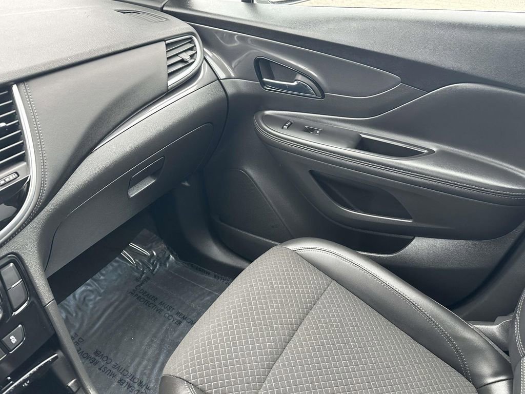Used 2022 Buick Encore Preferred w/ Safety Package image 29