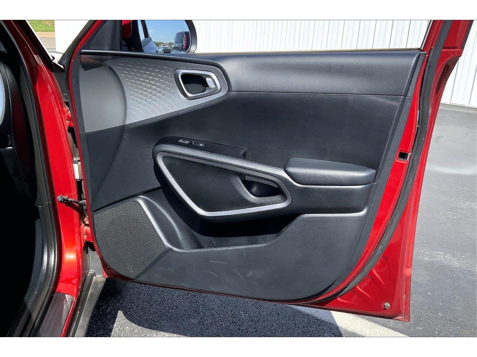 Used 2022 Kia Soul LX FWD image 21