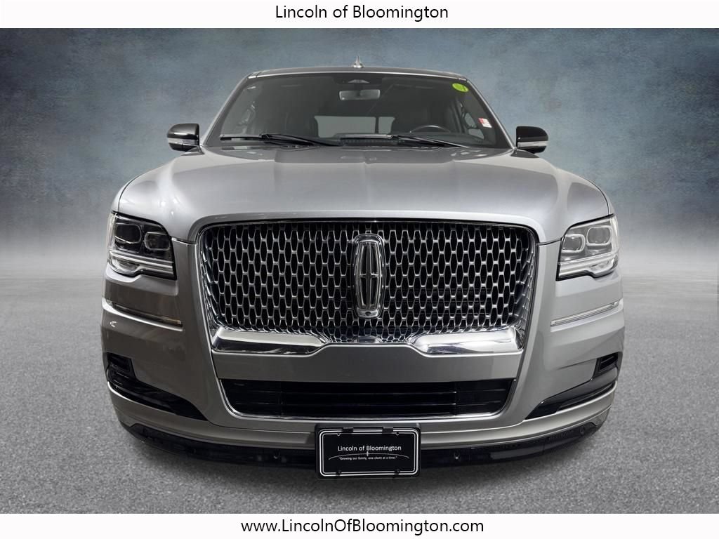 Used 2023 Lincoln Navigator Reserve AWD/4WD image 9