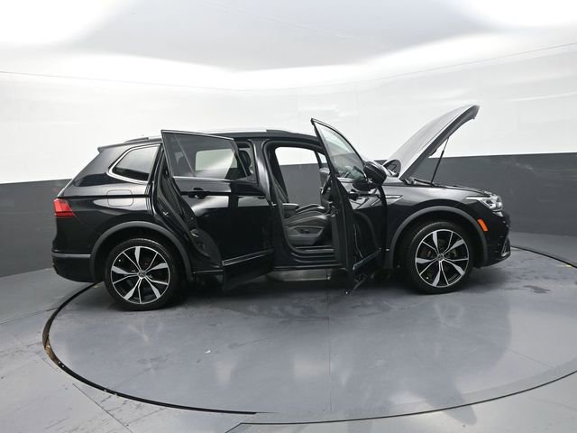 Used 2022 Volkswagen Tiguan SEL R-Line image 46