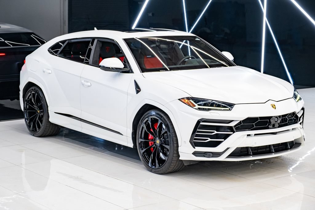 Used 2022 Lamborghini Urus AWD/4WD image 7