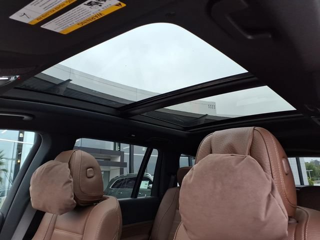 New 2026 Mercedes-Benz GLS 580 4MATIC image 14