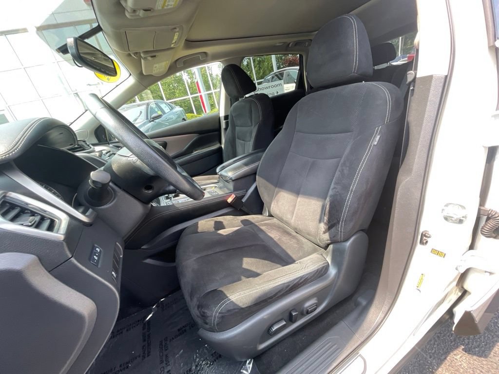 Used 2019 Nissan Murano SV w/ Premium Package AWD/4WD image 16