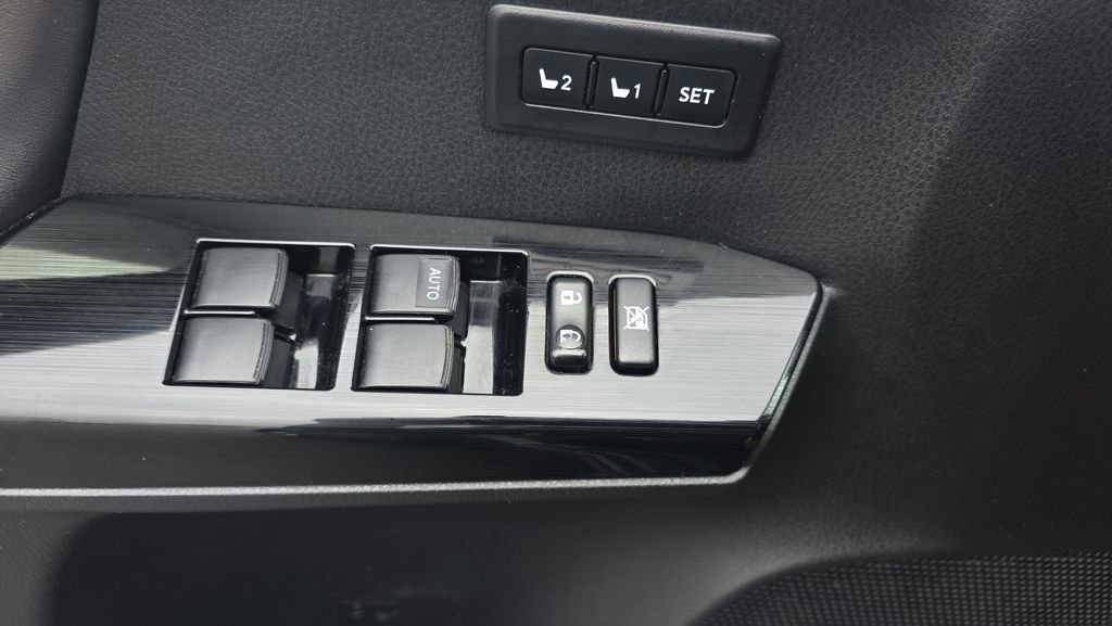 Used 2017 Toyota RAV4 Limited w/ Protection Package AWD/4WD image 20