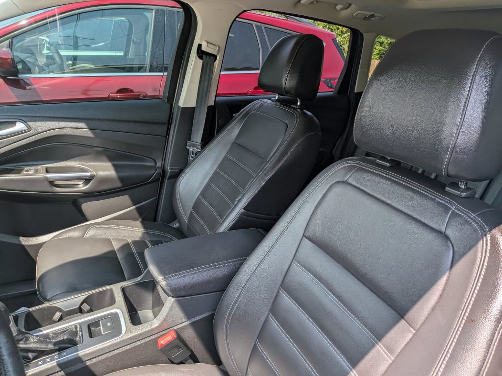 Used 2017 Ford Escape Titanium w/ Equipment Group 301A FWD image 11