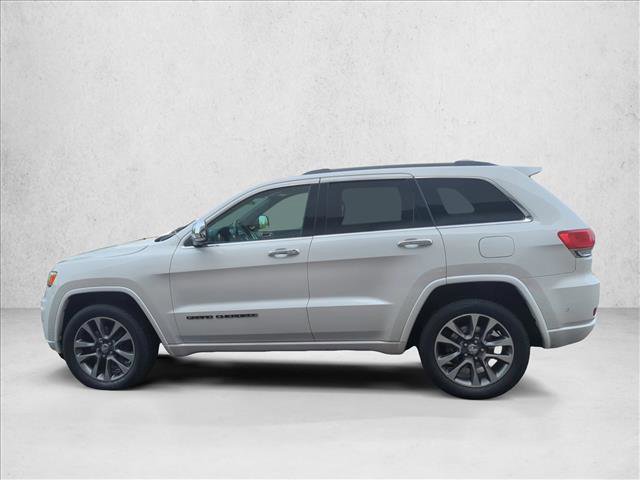 Used 2017 Jeep Grand Cherokee Overland w/ Jeep Active Safety Group AWD/4WD image 8