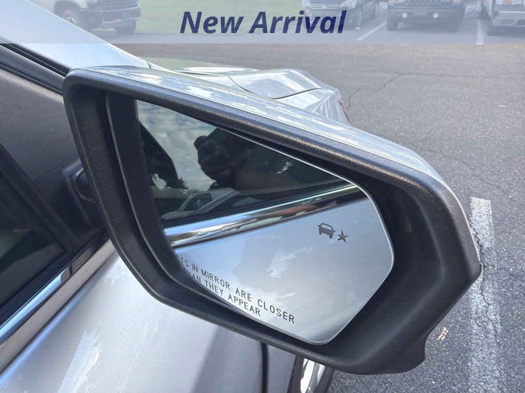 Used 2021 Chevrolet Equinox LT FWD image 3