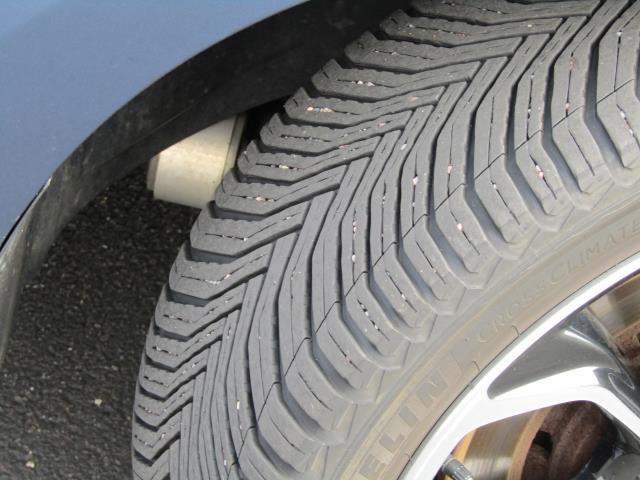 Certified 2019 Ford Taurus SHO w/ Driver Assist Package image 7