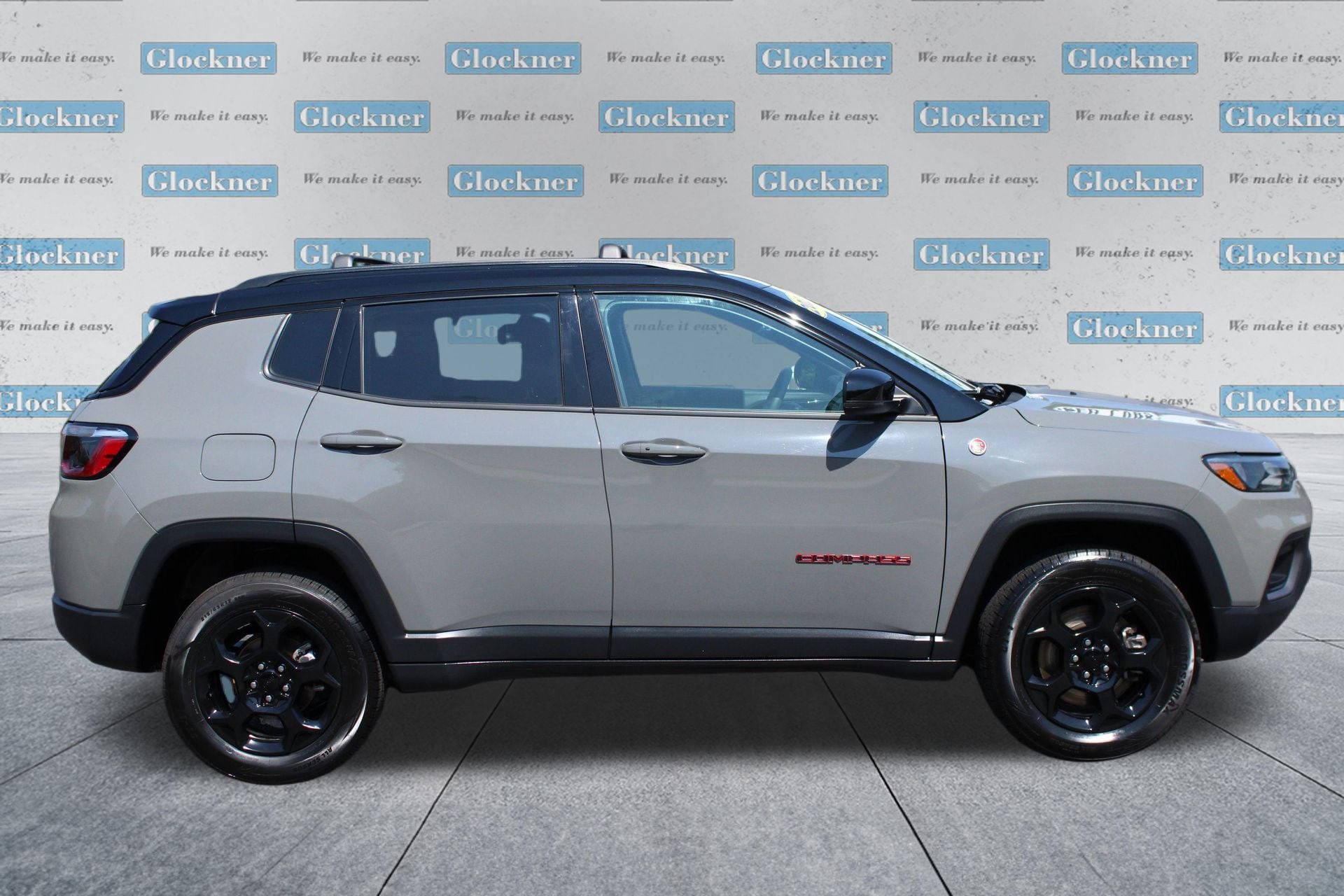 Used 2023 Jeep Compass Trailhawk AWD/4WD image 8
