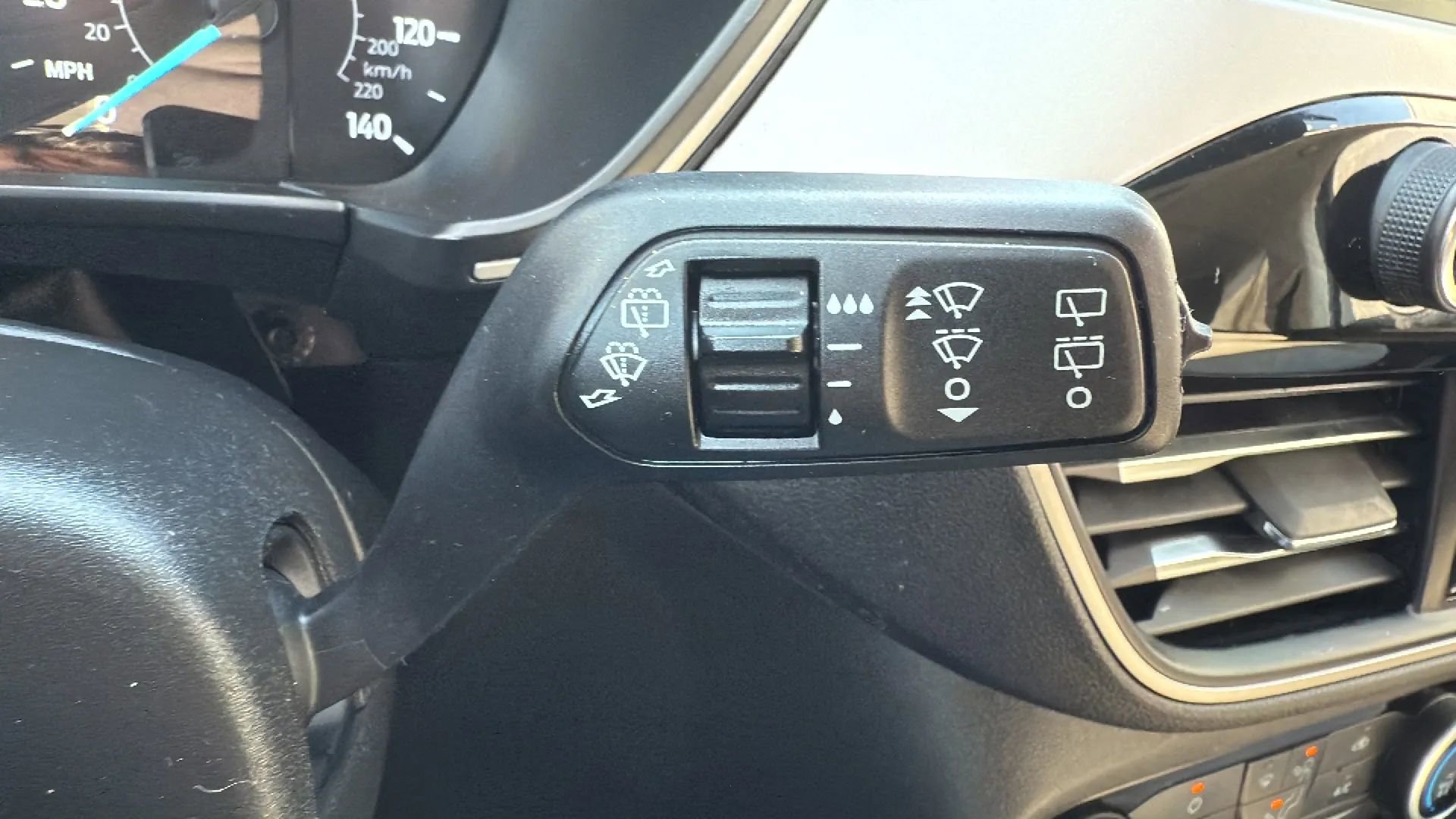 Used 2021 Ford Escape SE AWD/4WD image 13