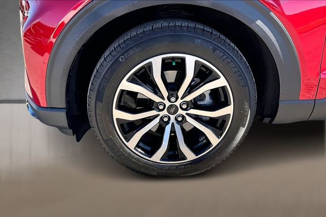 Used 2025 Ford Explorer ST-Line w/ Premium Package image 8