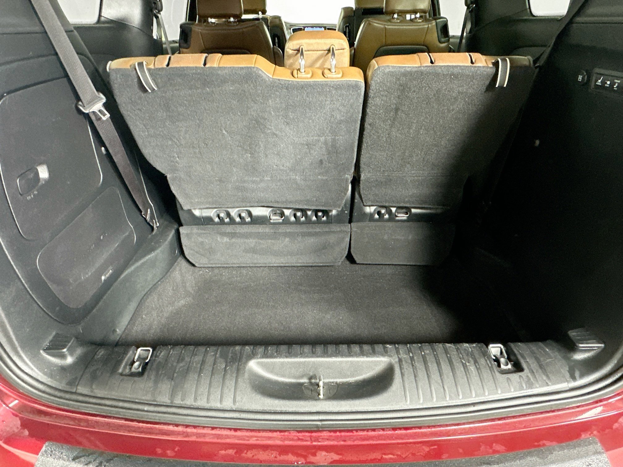Used 2017 Chrysler Pacifica Limited FWD image 34