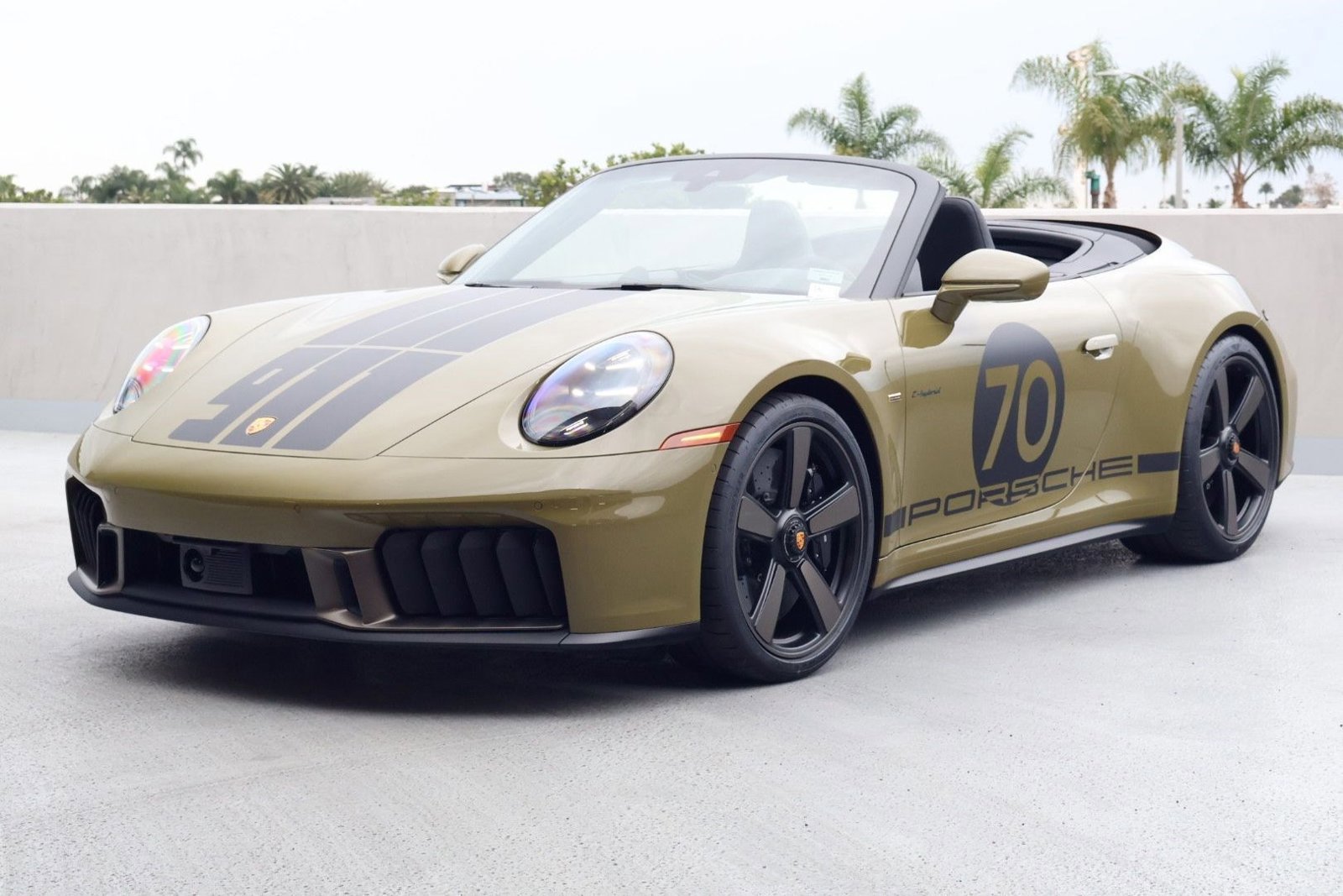 New 2026 Porsche 911 GTS image 5