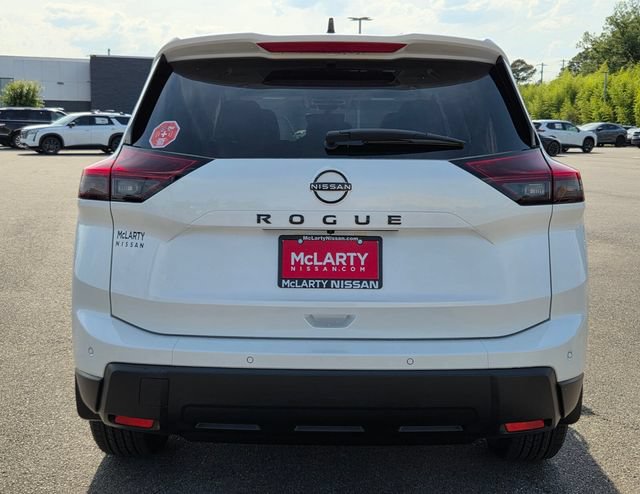 New 2026 Nissan Rogue Dark Armor FWD image 7