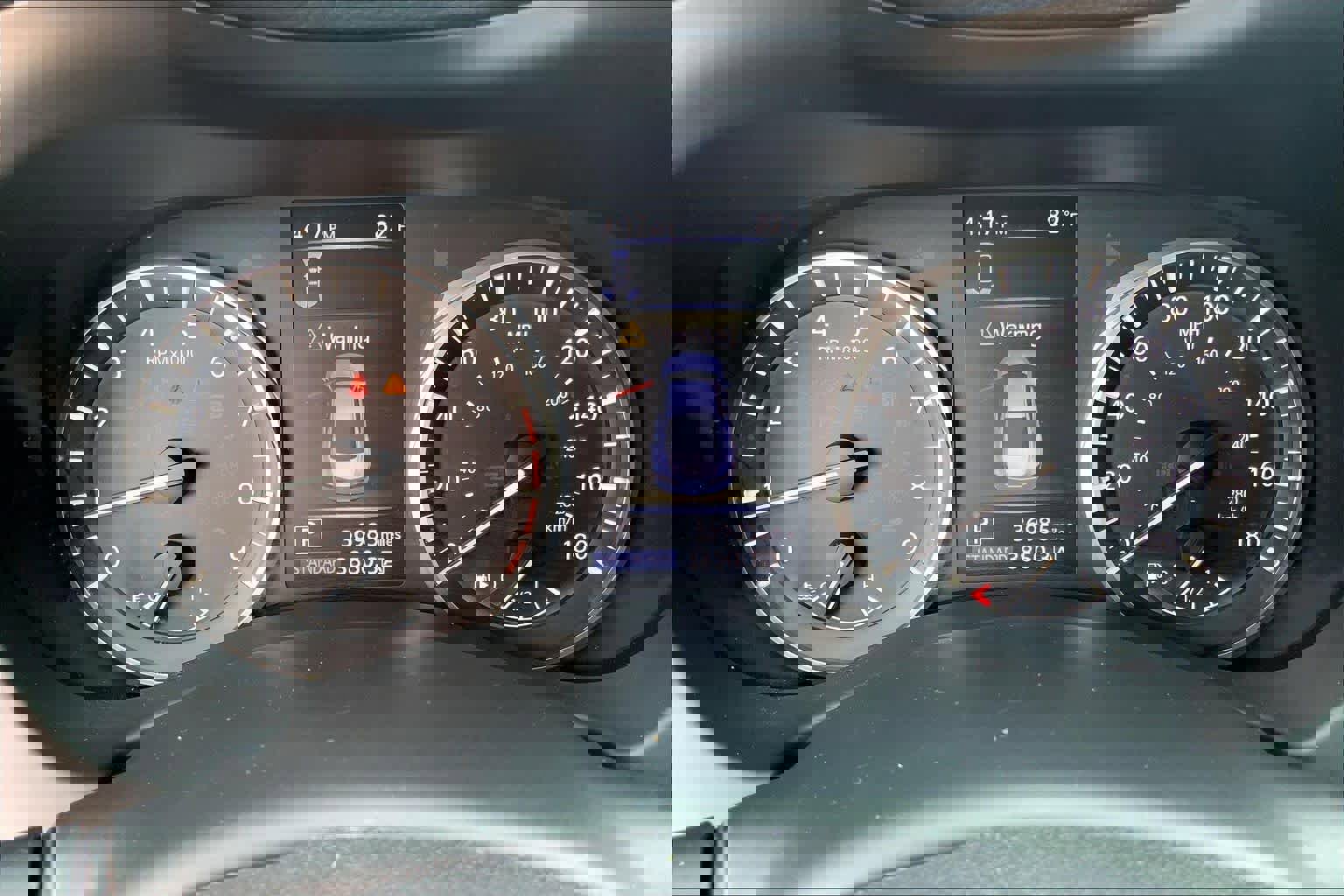 Used 2021 INFINITI Q60 Red Sport 400 w/ Cargo Package RWD image 21