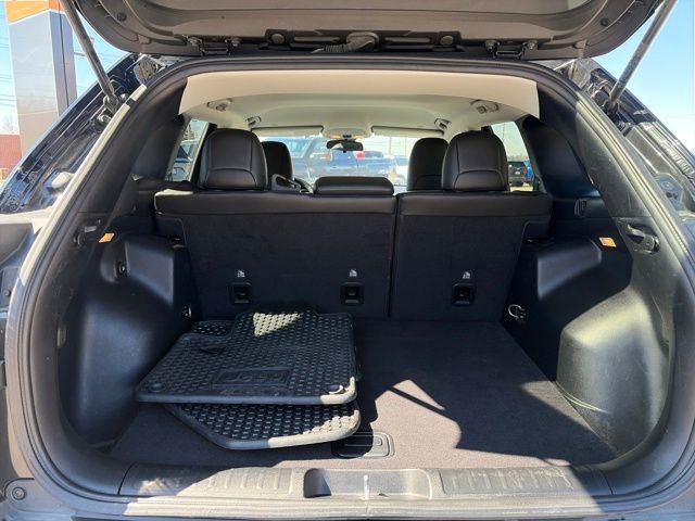 Used 2020 Jeep Cherokee Latitude Plus w/ Cold Weather Group FWD image 30