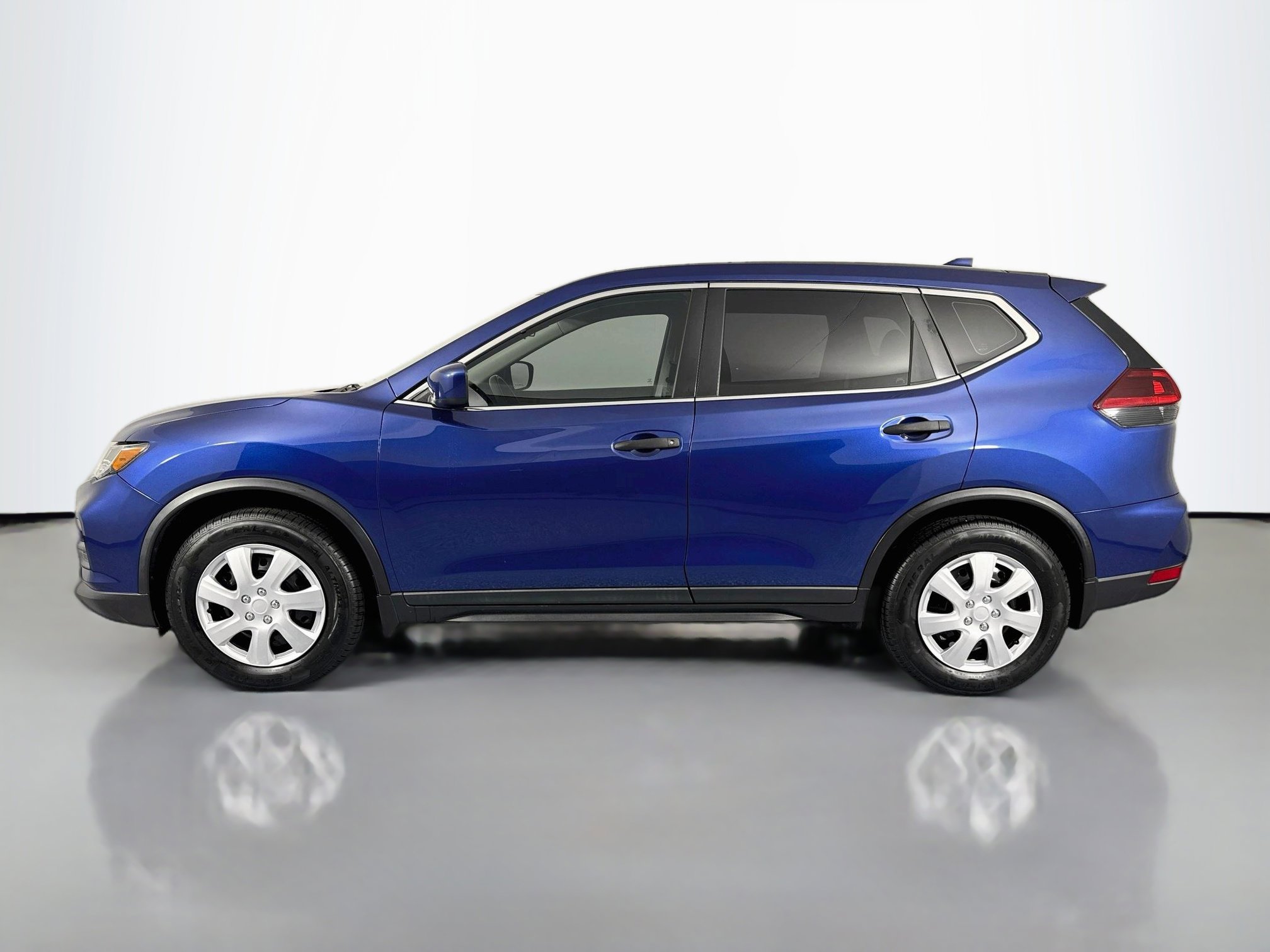 Used 2019 Nissan Rogue S FWD image 8