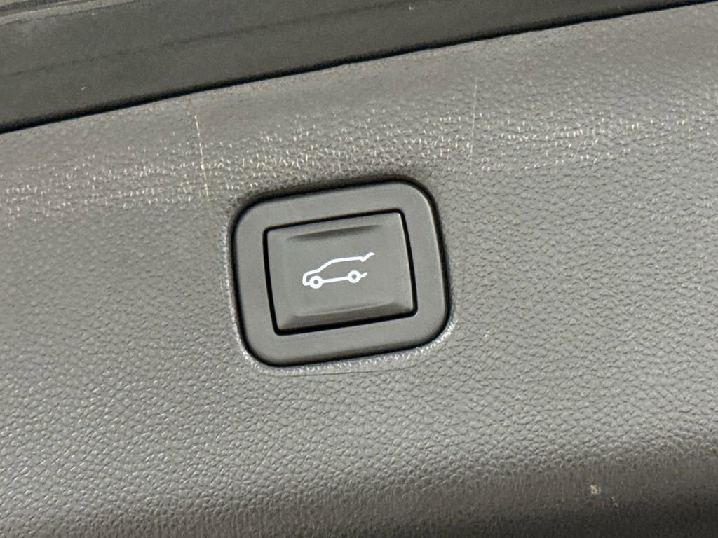 Used 2019 Chevrolet Blazer Premier w/ Sun and Wheels Package AWD/4WD image 30