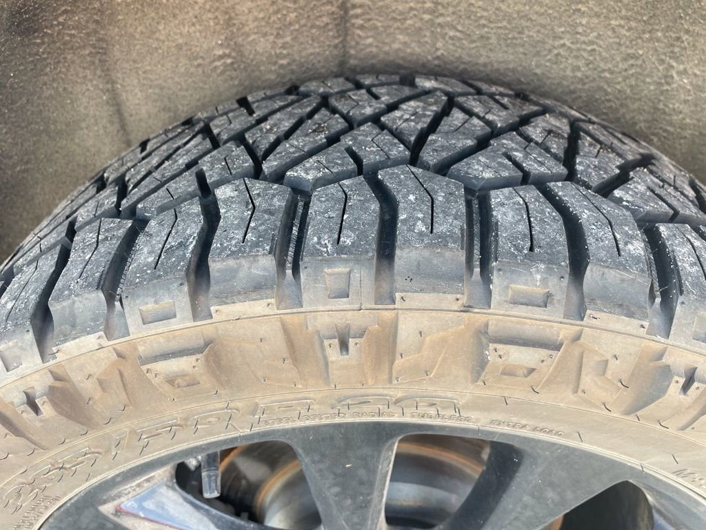 Used 2020 Jeep Grand Cherokee Altitude image 11