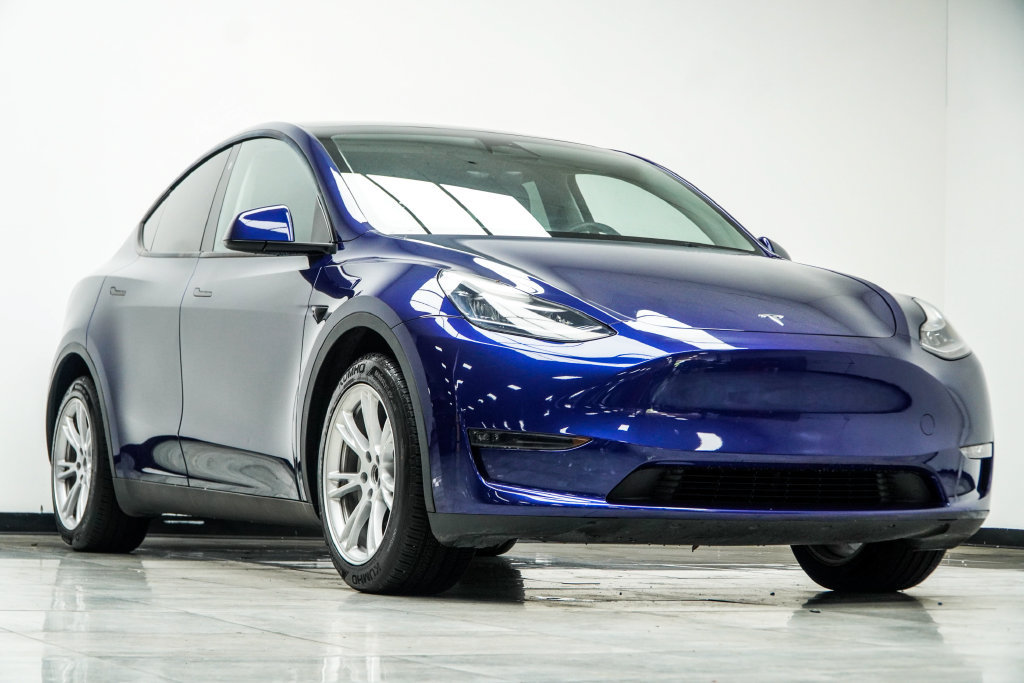 Used 2023 Tesla Model Y AWD image 8