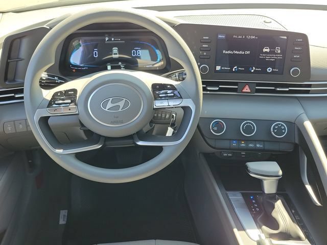 New 2026 Hyundai Elantra SE FWD image 6