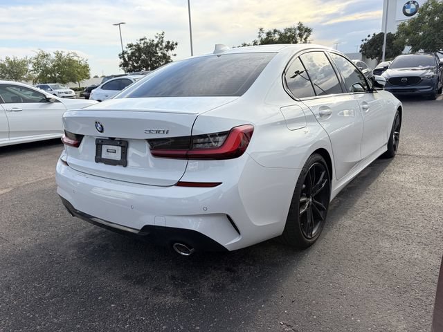 Used 2022 BMW 330i Sedan w/ M Sport Package RWD image 9