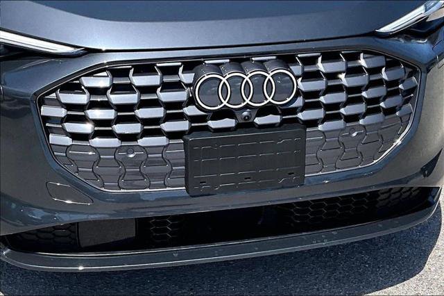 Certified 2025 Audi Q5 Premium Plus w/ Premium Plus AWD/4WD image 11