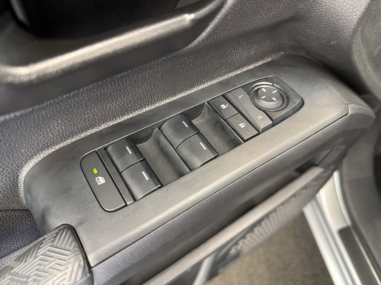 Certified 2024 Toyota Tacoma SR5 w/ SR5 Upgrade Package image 35