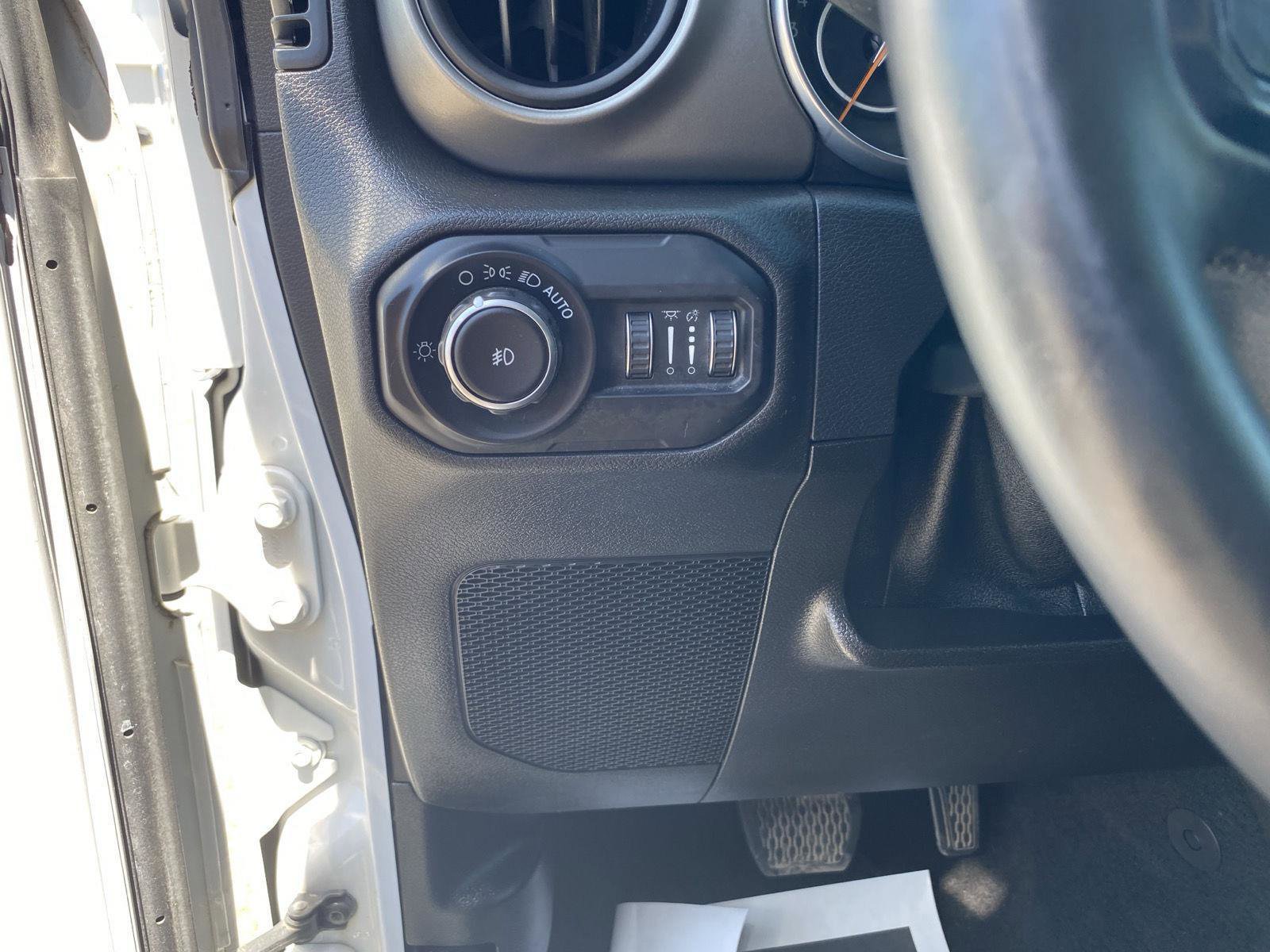 Used 2018 Jeep Wrangler Unlimited Sport S AWD/4WD image 20