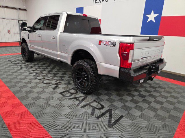 Used 2017 Ford F250 Platinum w/ Platinum Ultimate Package AWD/4WD image 11