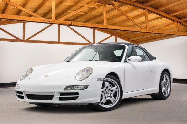Used 2005 Porsche 911 Carrera image 2