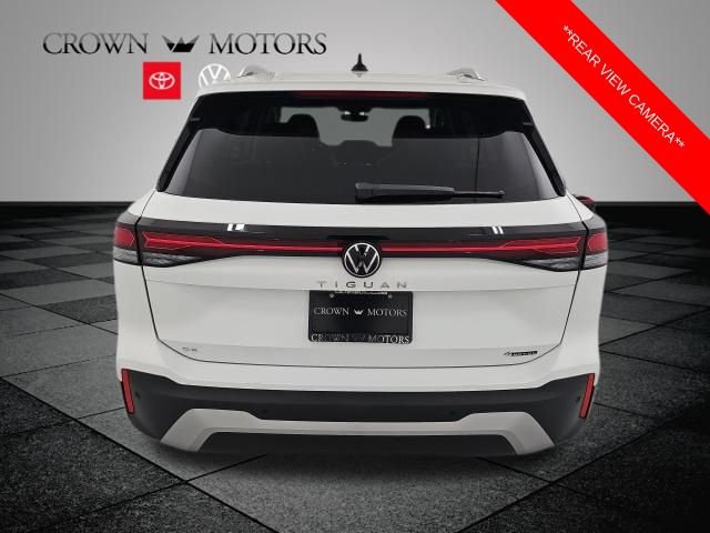Used 2025 Volkswagen Tiguan SE w/ Panoramic Sunroof Package AWD/4WD image 5