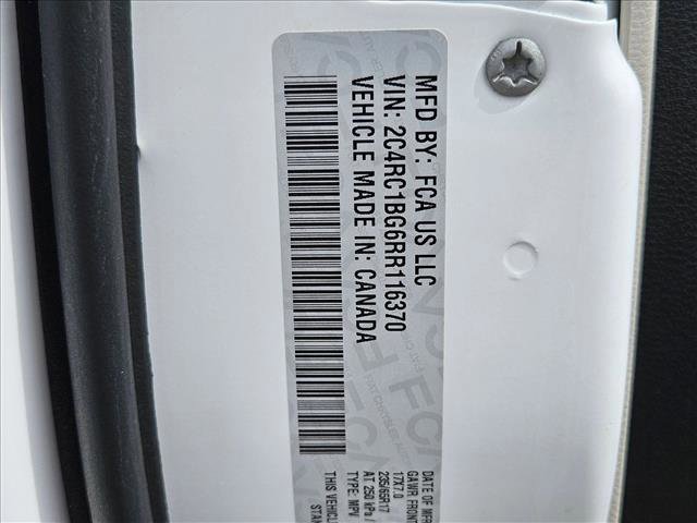 Used 2024 Chrysler Pacifica Touring-L FWD image 29