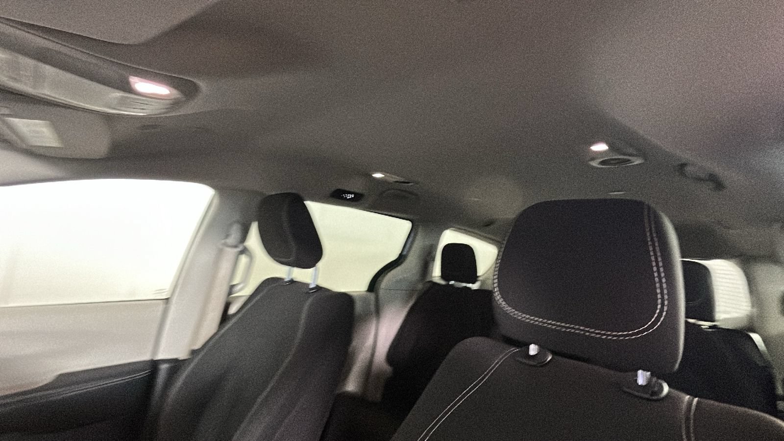 Used 2023 Chrysler Voyager LX FWD image 13