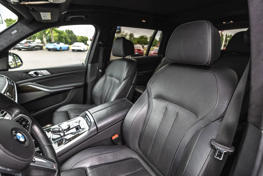 Used 2021 BMW X7 M50i w/ Executive Package AWD/4WD image 27