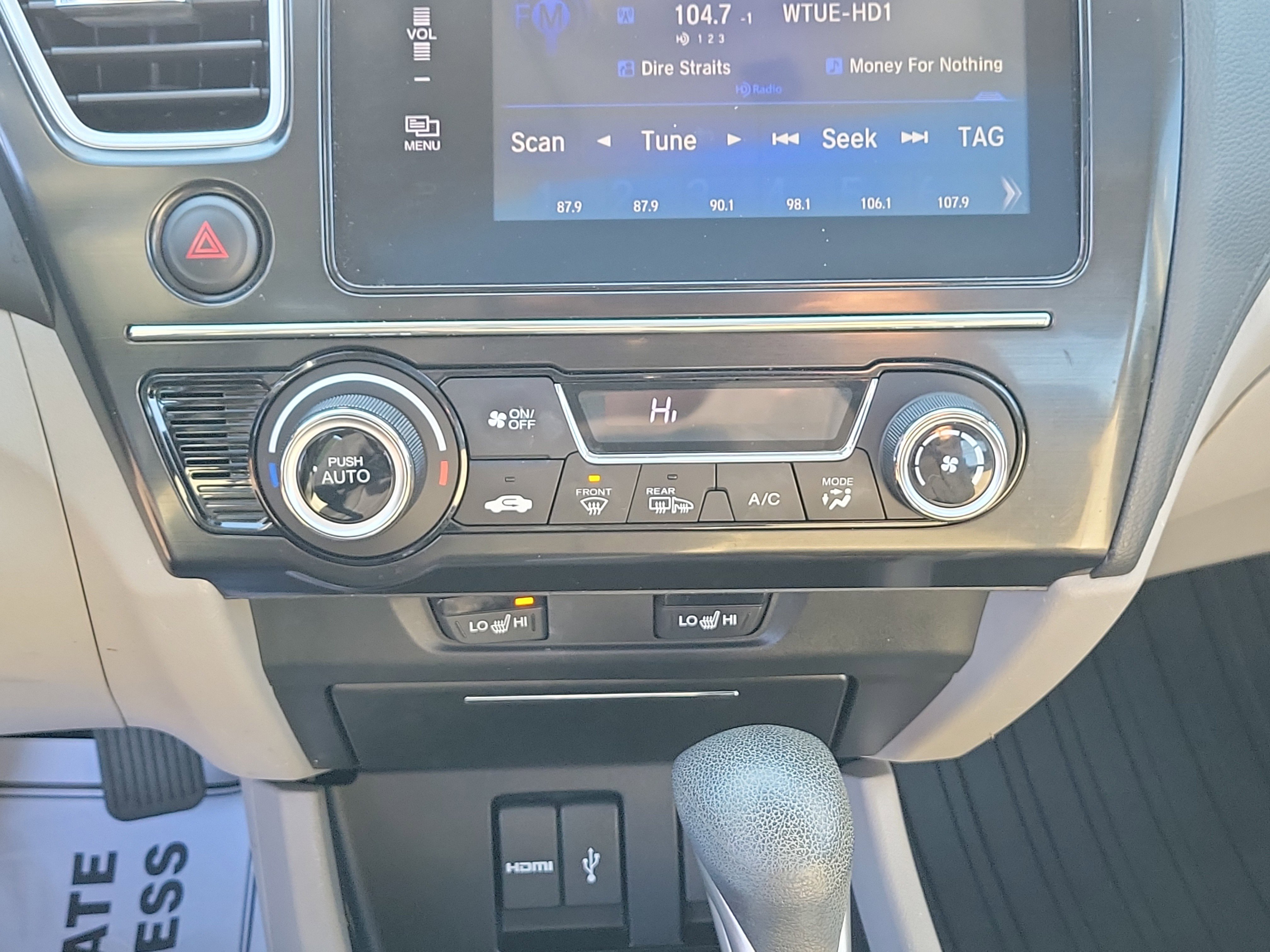 Used 2015 Honda Civic Hybrid Sedan image 30