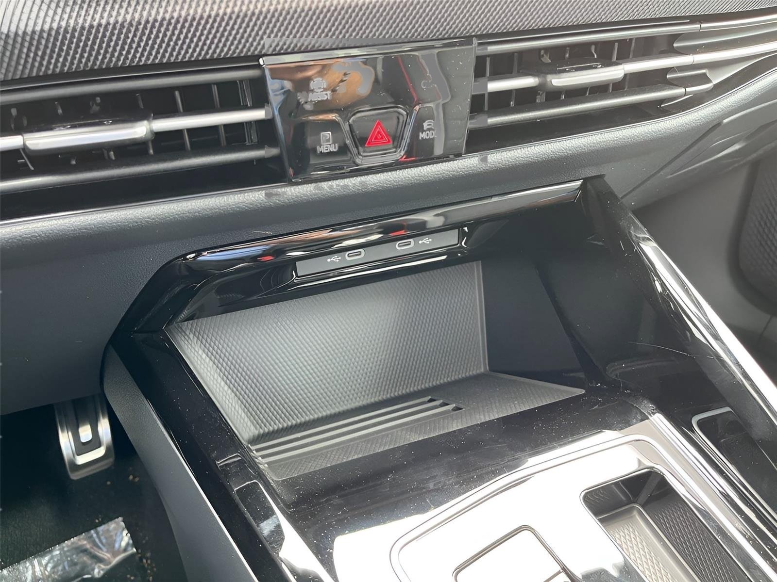 New 2025 Volkswagen GTI Autobahn FWD image 18