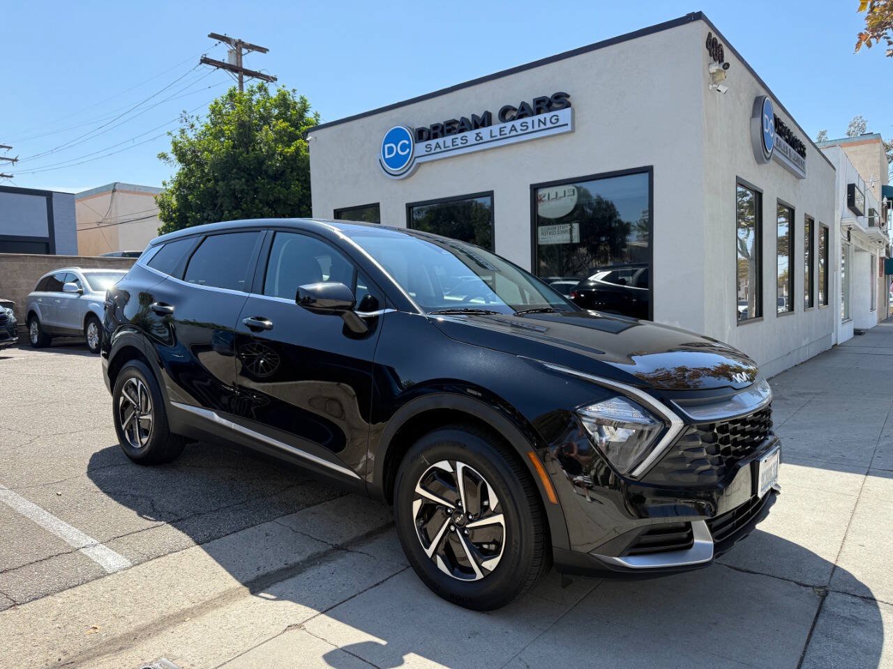 Used 2023 Kia Sportage LX AWD/4WD image 2