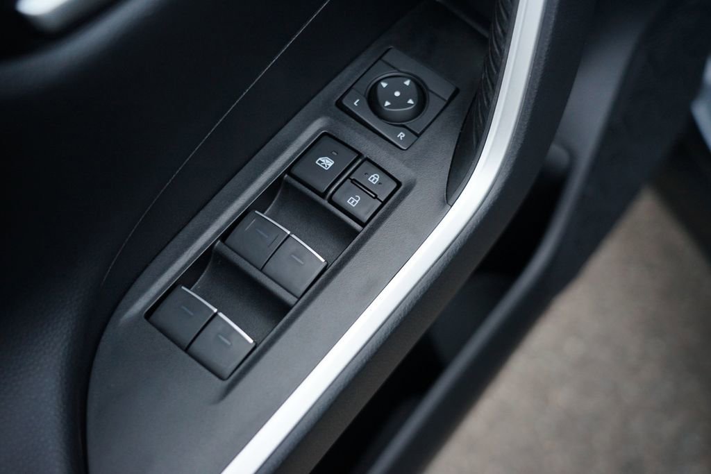 Used 2023 Toyota RAV4 Limited image 16