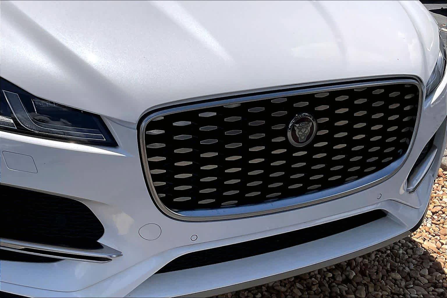 Used 2023 Jaguar F-PACE S AWD/4WD image 30