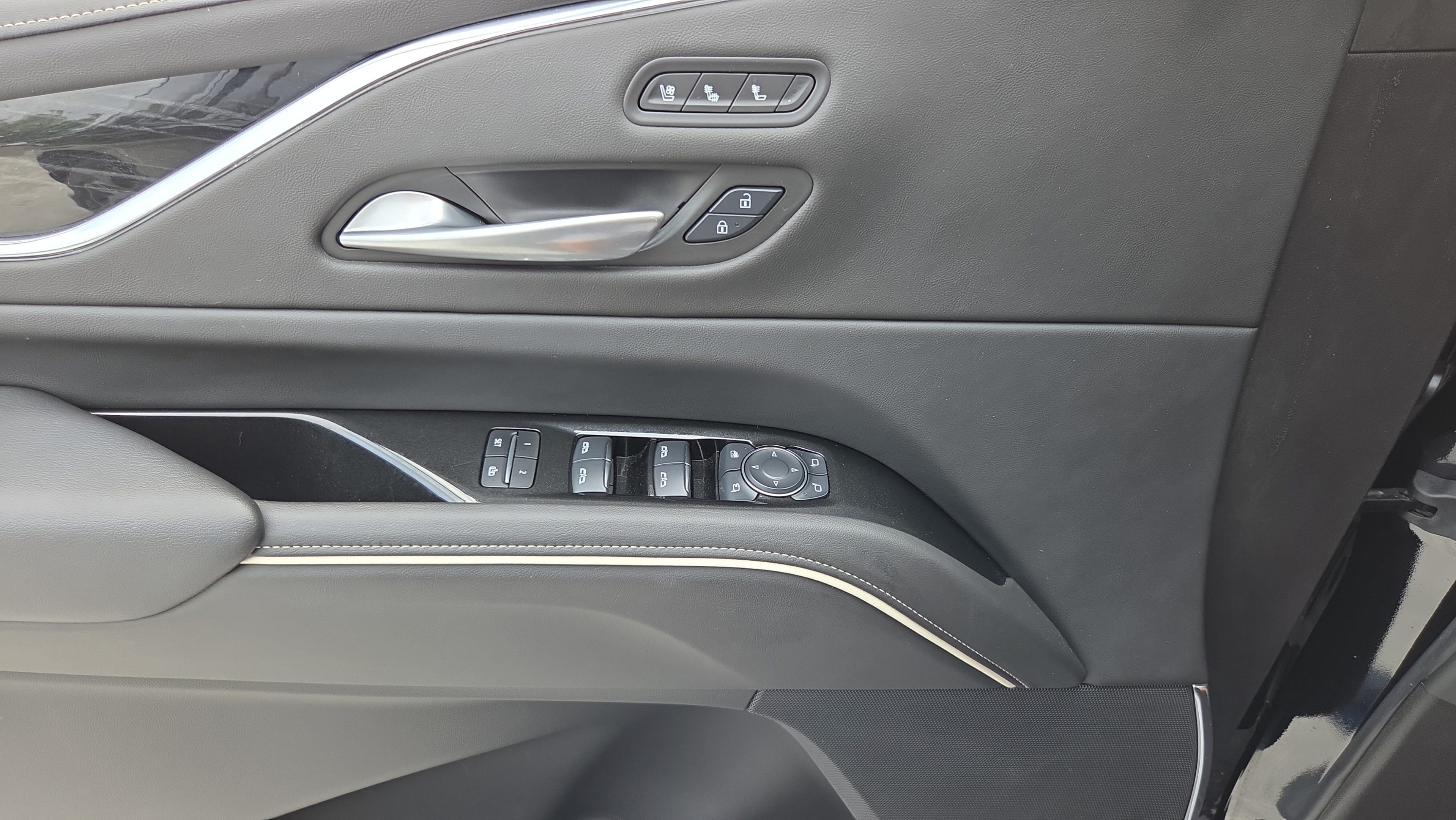 Certified 2024 Cadillac Escalade Sport RWD image 27