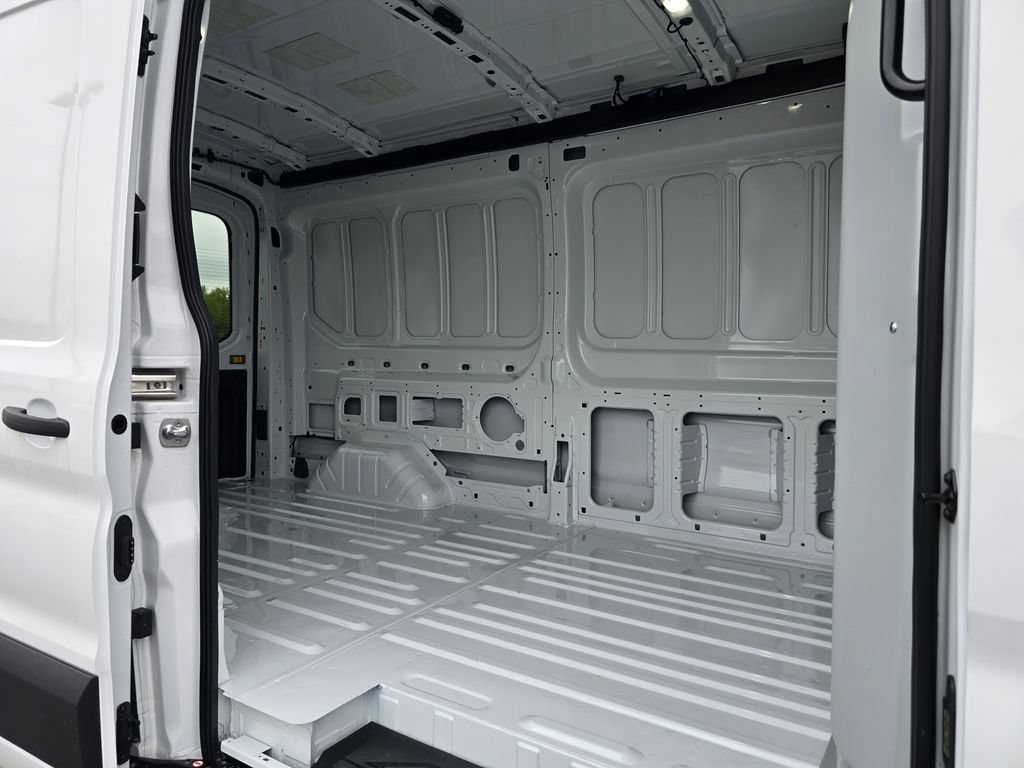 New 2026 Ford Transit 250 148 Medium Roof Extended AWD image 13
