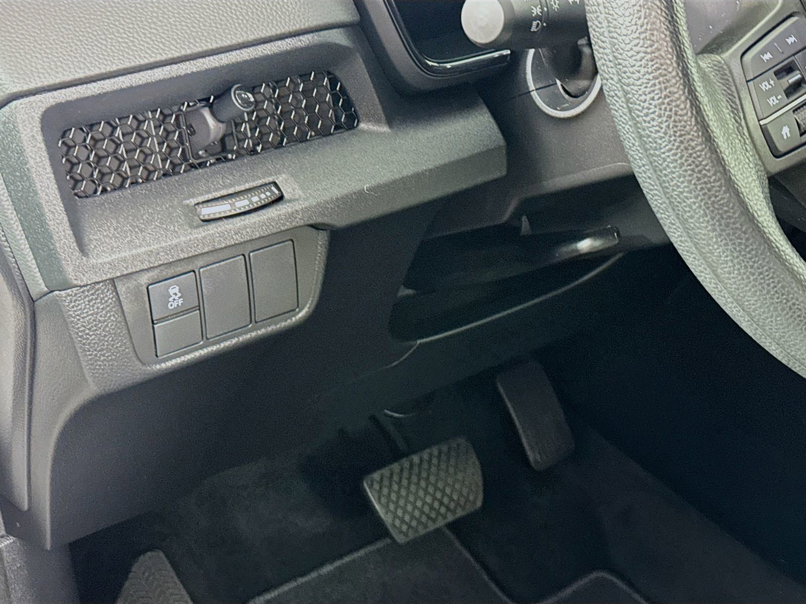 Used 2023 Honda CR-V LX image 14