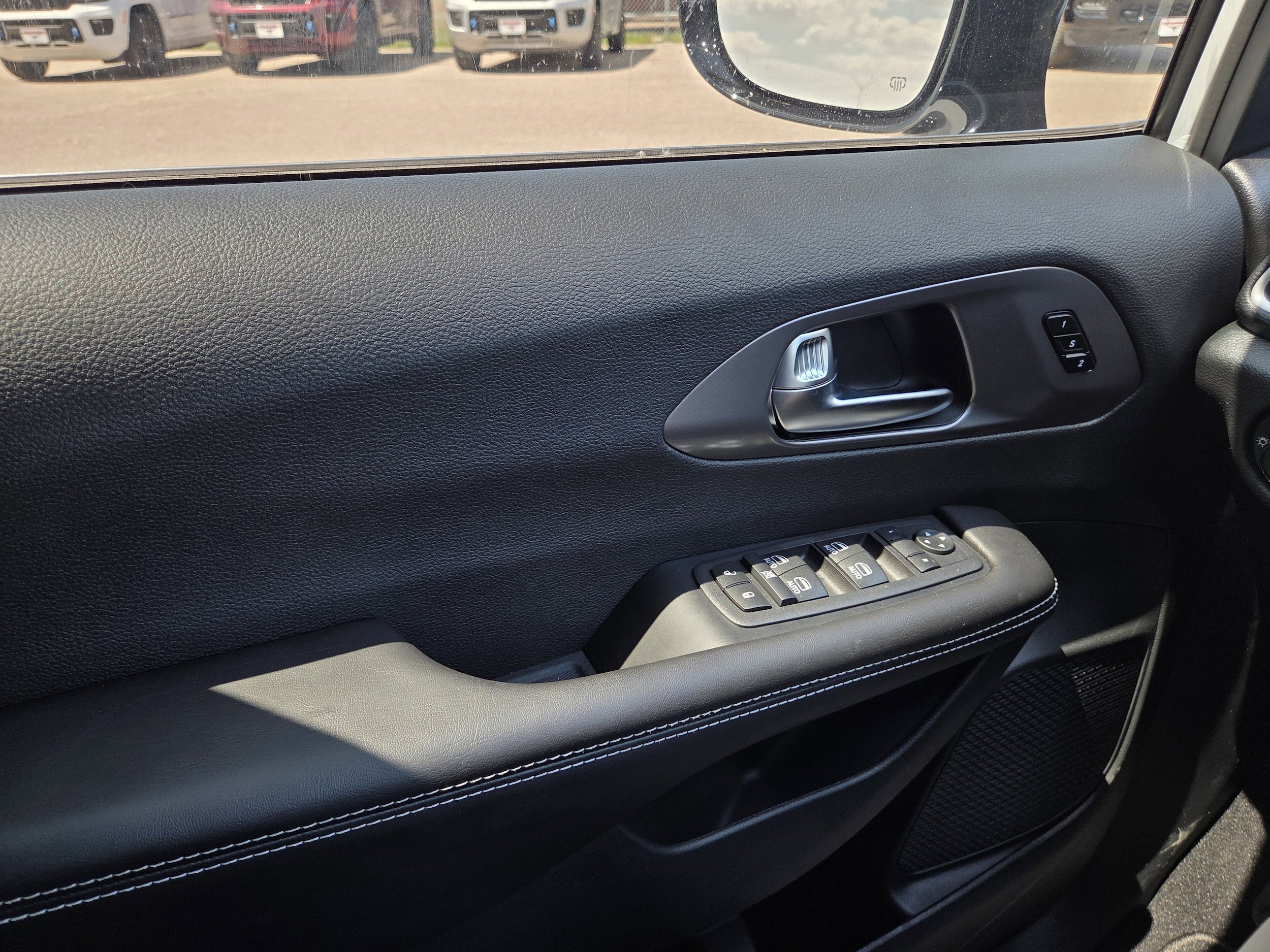New 2026 Chrysler Pacifica Select image 37