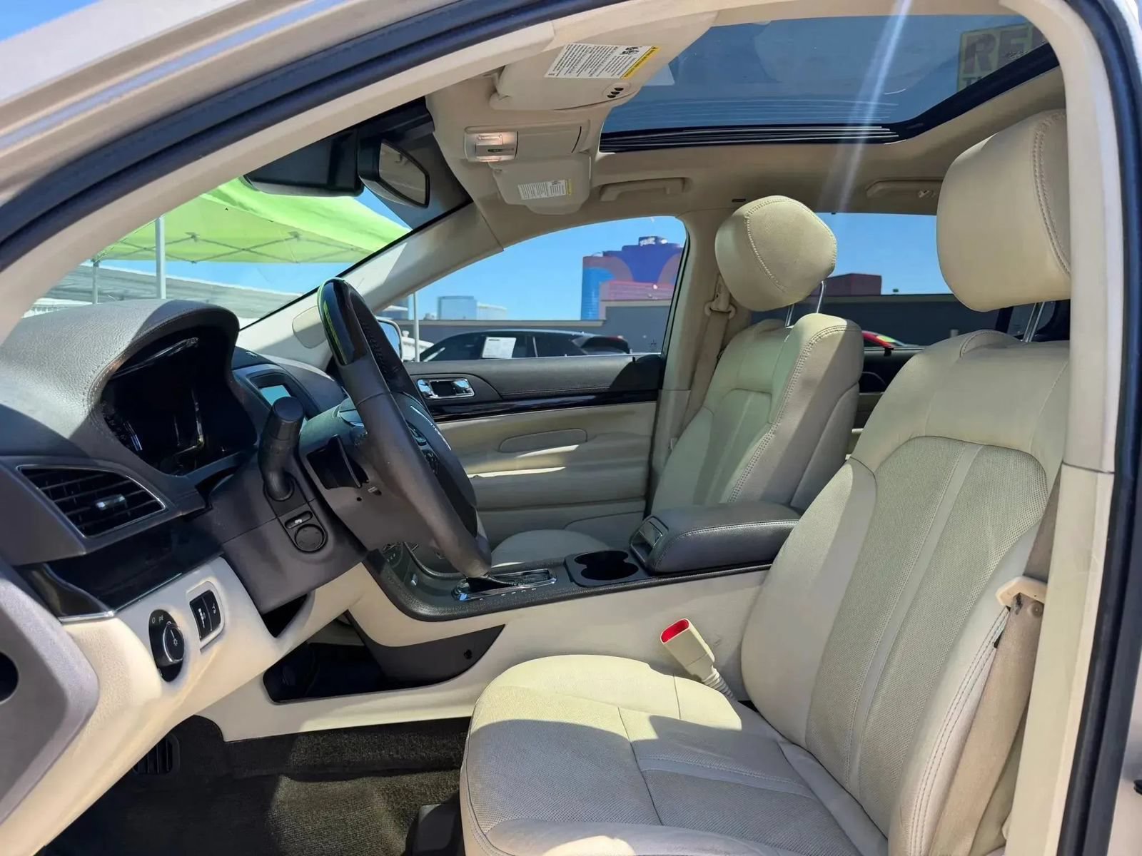 Used 2017 Lincoln MKT AWD image 12