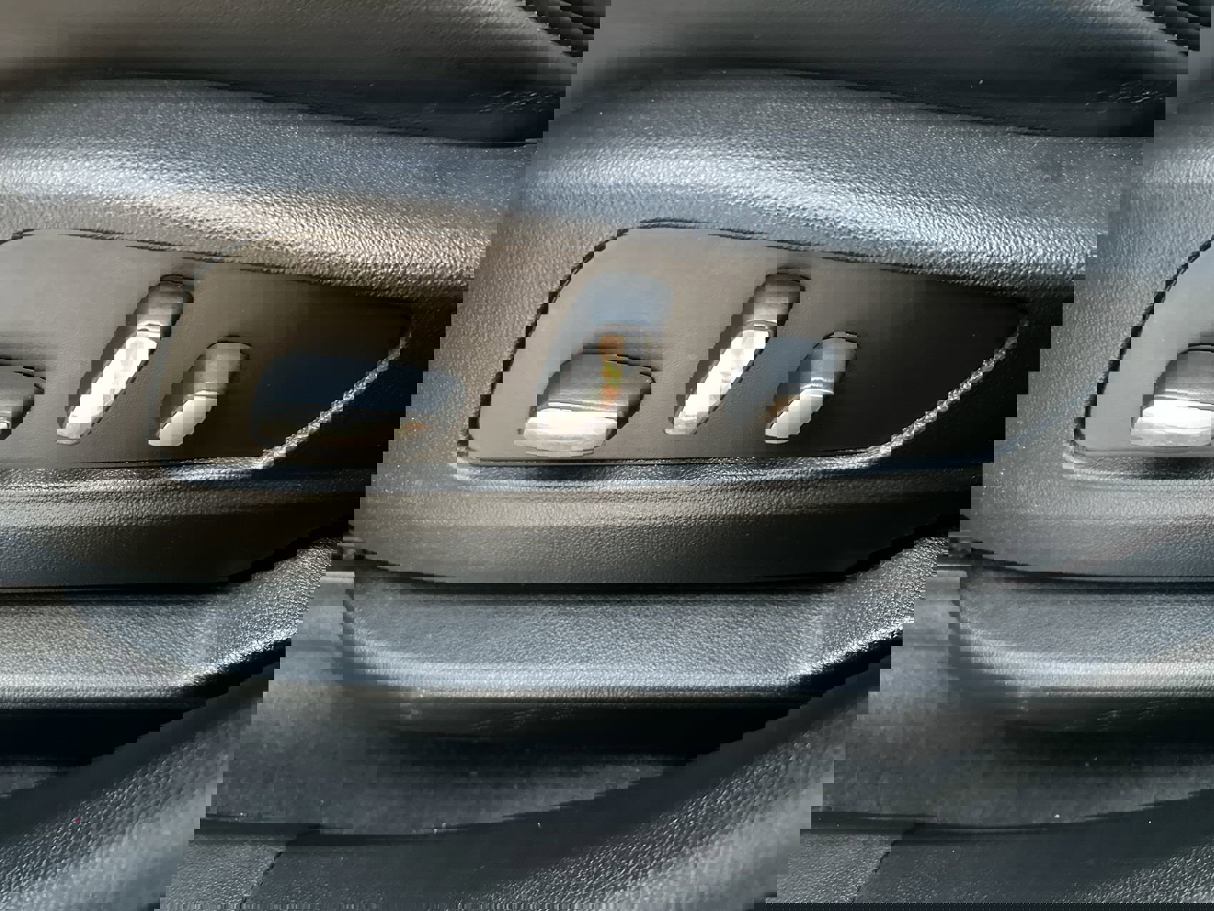 Used 2024 Cadillac XT6 Premium Luxury w/ Platinum Package image 12